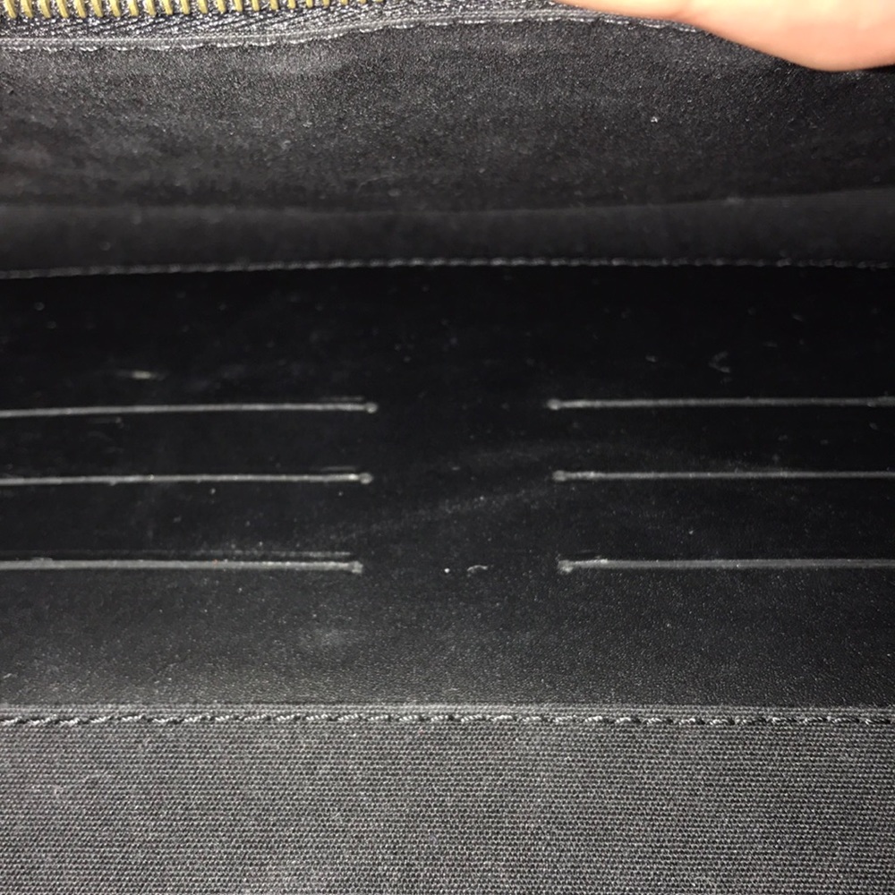 Louis Vuitton Louise clutch patent - Picture 6 of 6